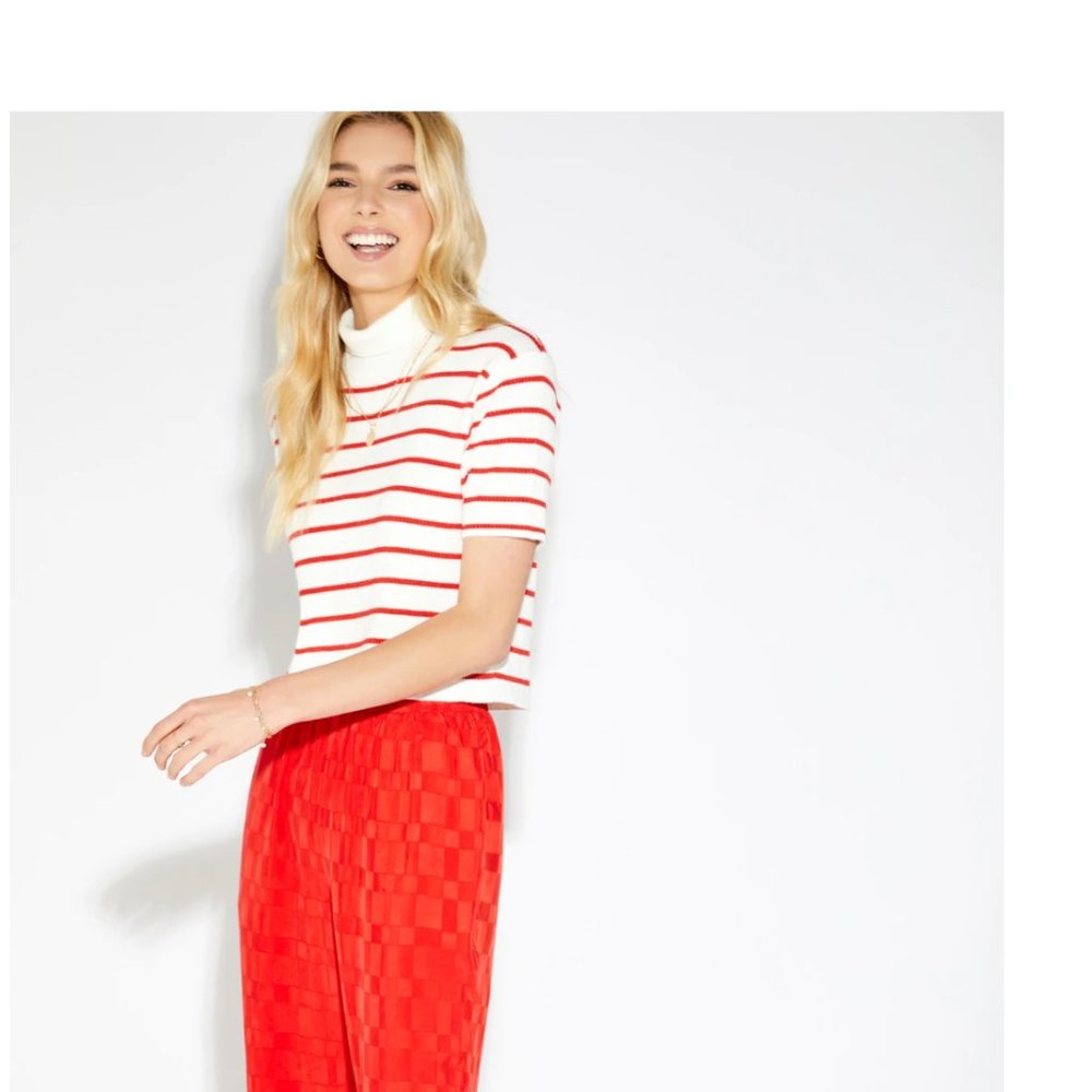 NWOT callahan lucy turtleneck candy cane stripe - Picture 2 of 7